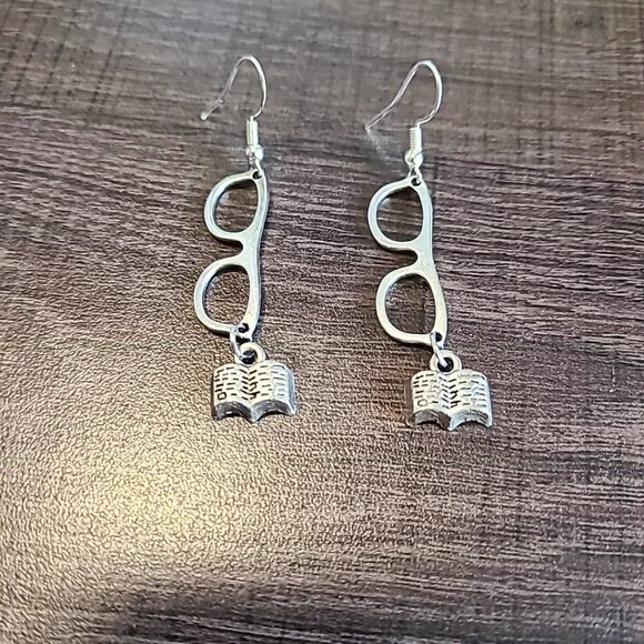 Handmade‎ Eyeglass & Book Dangle Drop Earrings Silver Tone Ladies NWOT School - Picture 2 of 10